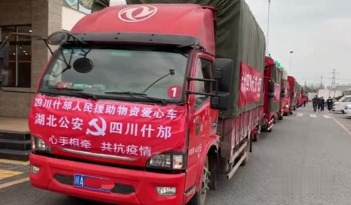 英雄卡车司机_卡车英雄游戏_英雄卡车故事