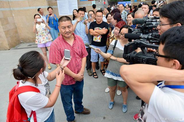城管大战钉子户下载_城管大战钉子户游戏_城管大战警察