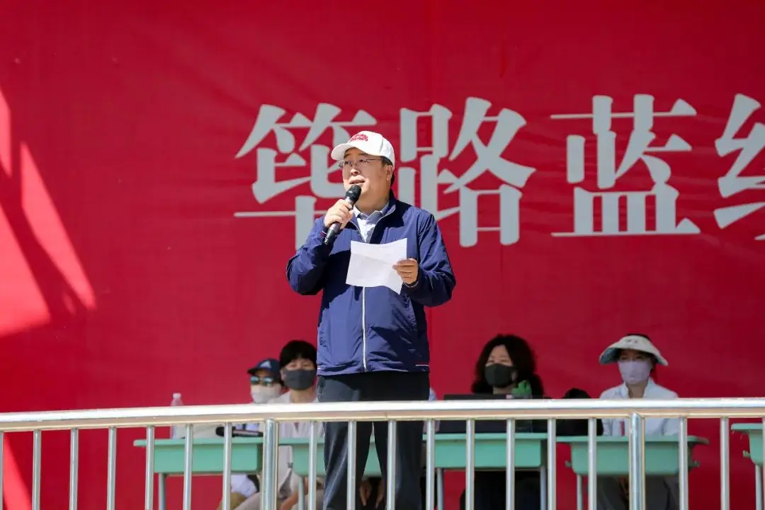 运动会加油稿件致裁判_裁判加油稿件致运动会的一封信_加油稿运动会致裁判员
